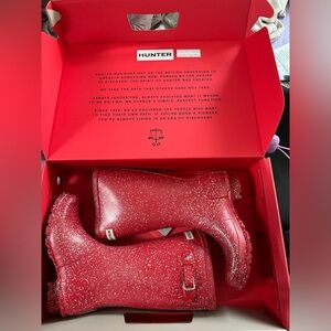 Hunter rain boots kids size 34 which is a US 2